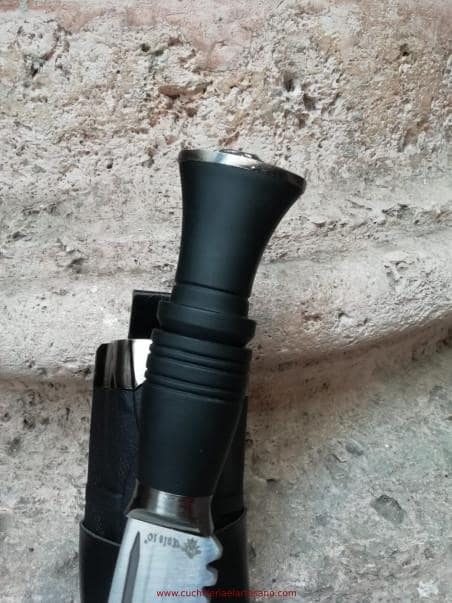 CUCHILLO GURKA