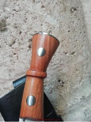 NOVEDAD CUCHILLO GURKA MADERA  579