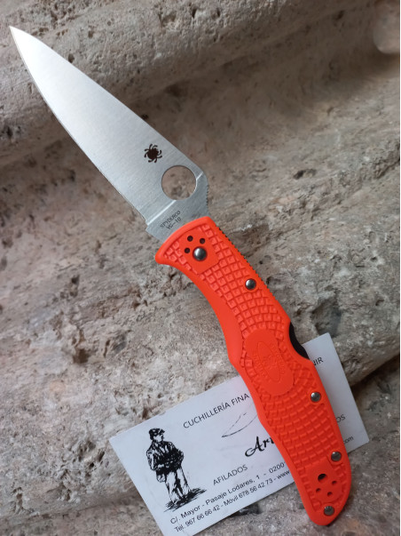 NAVAJA SPYDERCO ENDURA 4 FRN FLAT NARANJA