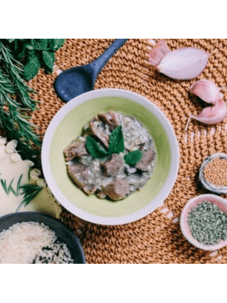 CORDERO A LA MENTA CON ARROZ SALVAJE FORESTIA