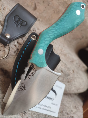 NOVEDAD CUCHILLO PYRANA JUMA AZUL CUDEMAN