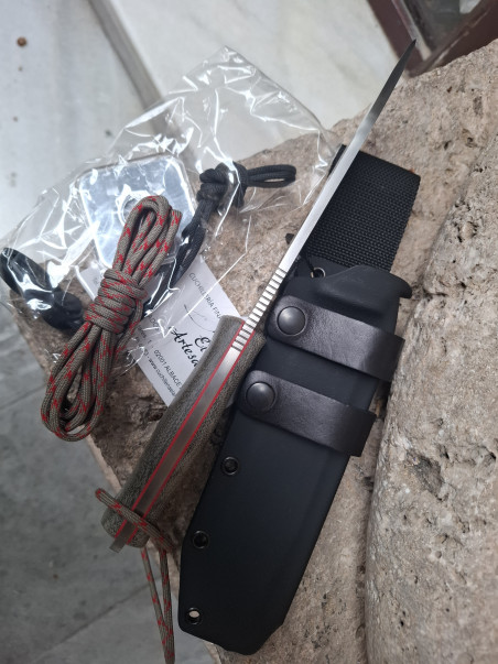 EXCLUSIVO CUCHILLO NOMAD 6,5 VERDE KYDEX