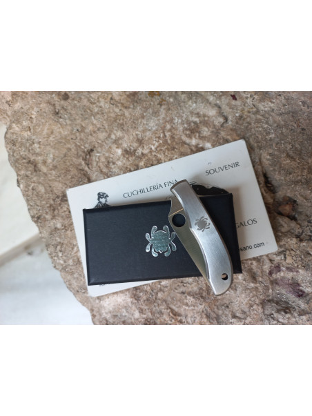 NAVAJA SPYDERCO HONEYBEE