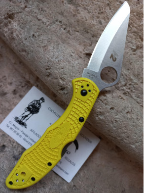 NAVAJA SPYDERCO SALT 2 FRN AMARILLO FILO