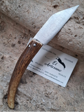 NAVAJA ARTESANA PUNTA DE CIERVO HOJA RECTA 786