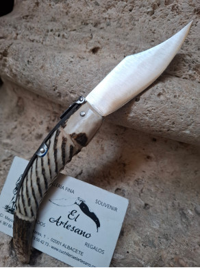 NAVAJA PUNTA TALLADA CON PALANQUILLA ARTESANA PC