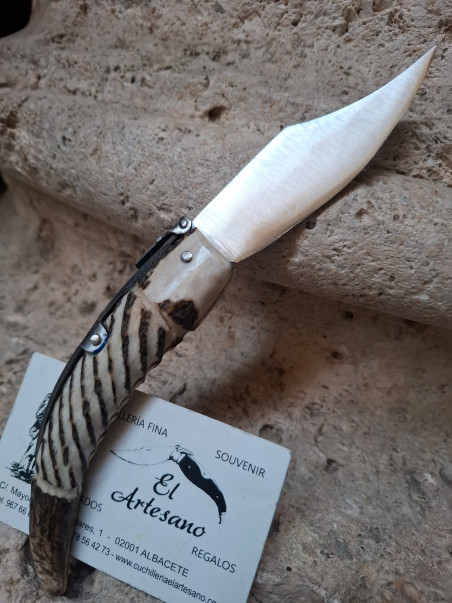 NAVAJA PUNTA TALLADA CON PALANQUILLA ARTESANA PC