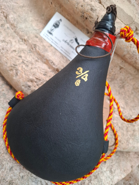 BOTA DE VINO DE PEZ NEGRA 3/4 ARTESANA