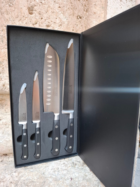 JUEGO DE 4 CUCHILLOS COCINA FORJADO