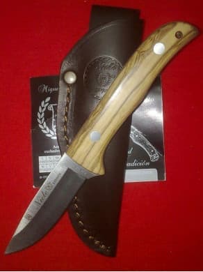 Knife of mount of nieto coyote 1058