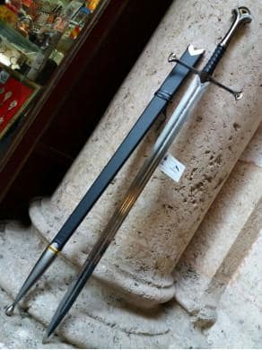 ESPADA ANDURIL CON PEANA Y EXPOSITOR 135CM