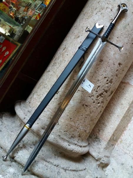 ESPADA ANDURIL CON PEANA Y EXPOSITOR 135CM