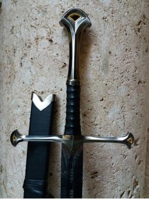 ESPADA ANDURIL CON PEANA Y EXPOSITOR 135CM