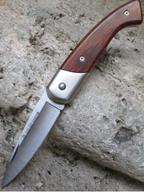 EXCLUSIVE penknife from Miguel Nieto camping 108