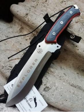 NOVEDAD CUCHILLO EXPLORER  MKARTA NEGRA Y ROJA J&V  CORDURA